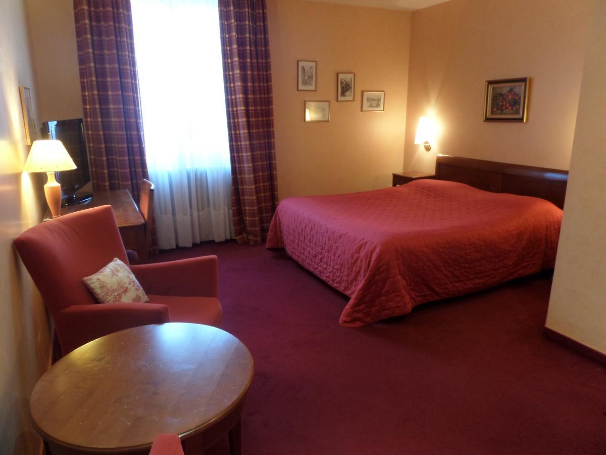 Hotel Restaurant Erckmann Chatrian Phalsbourg Esterno foto